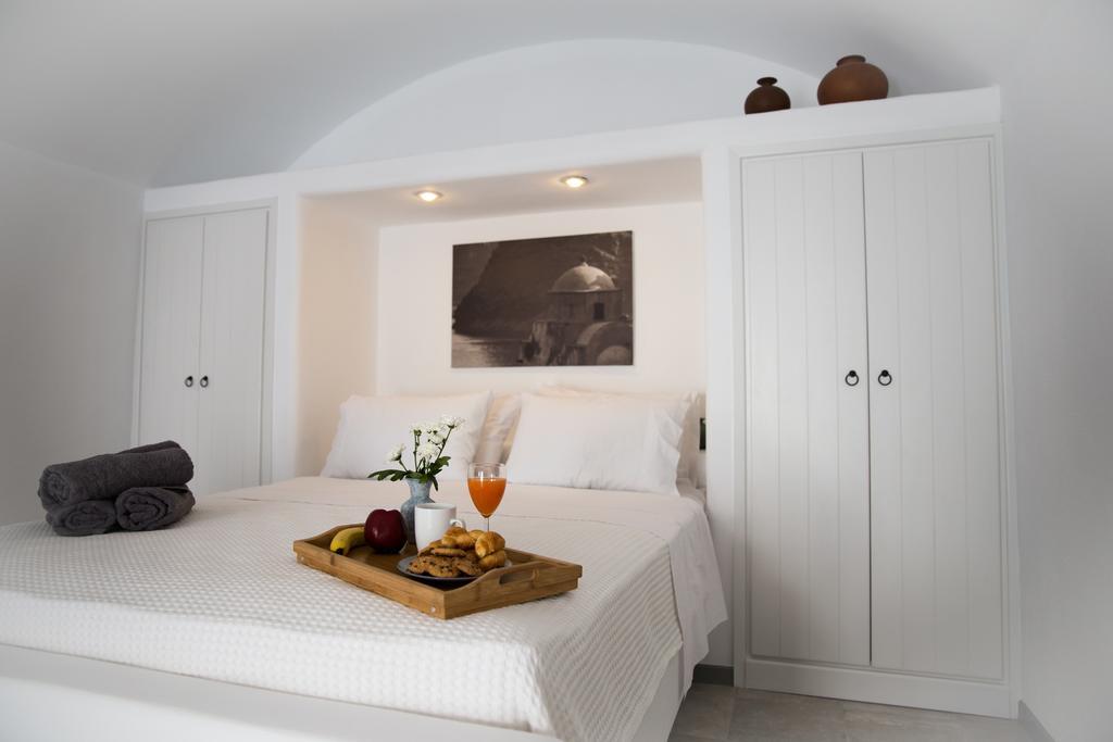 Il Melograno Traditional Cave House Karterados  Room photo